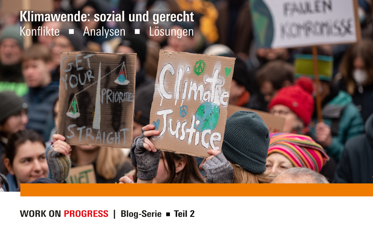 Demonstrant*innen zeigen ein Plakat mit der Aufschrift Climate Justice